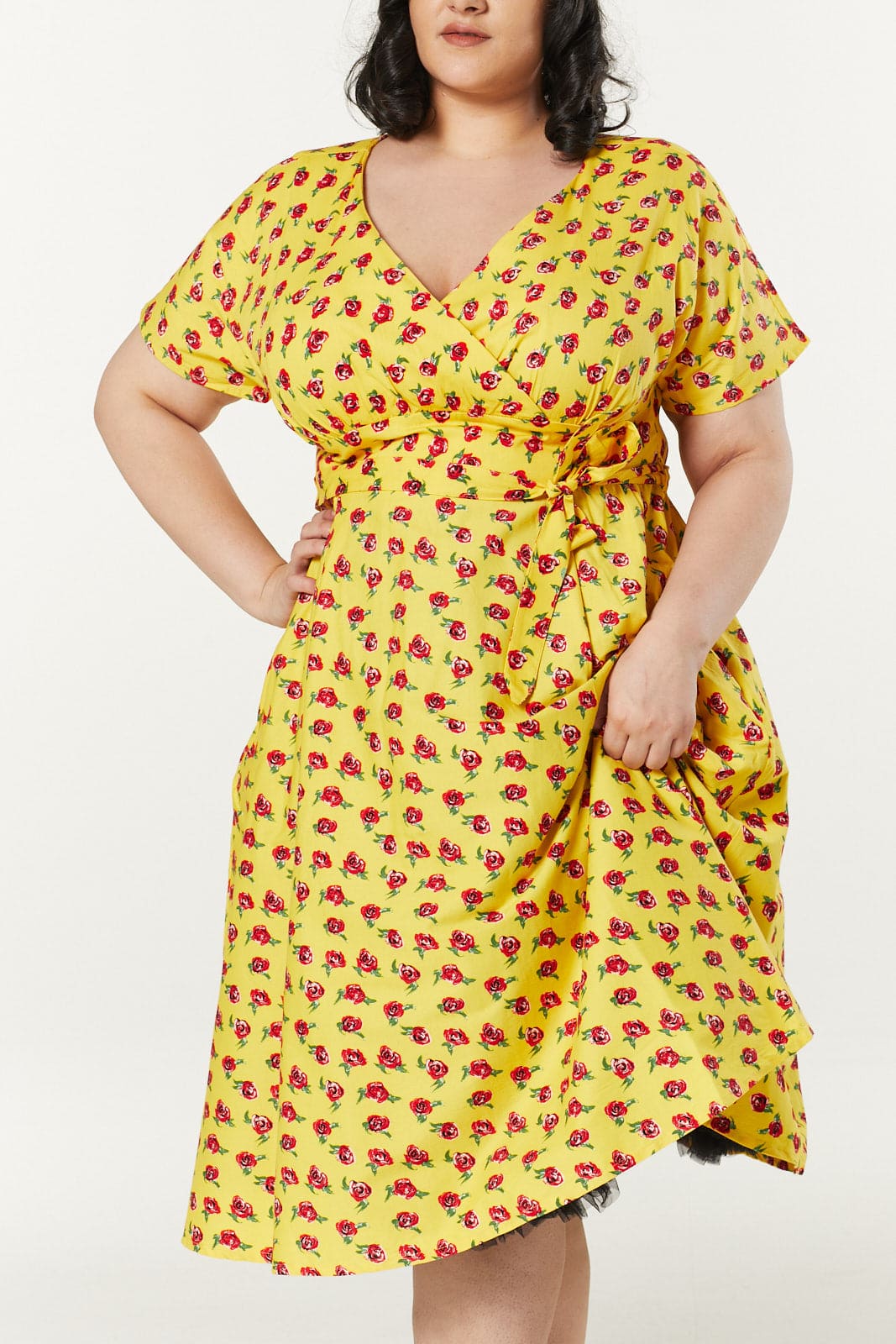 Darcey V-Ausschnitt Wickelkleid Gelb mit Rosenblüten