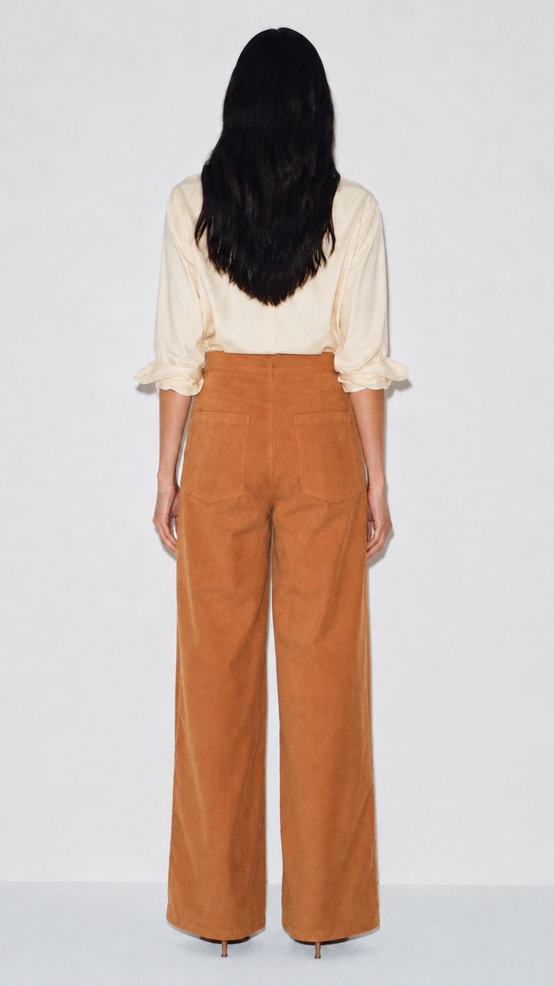 Veda – Braune Cordhose mit weitem Bein