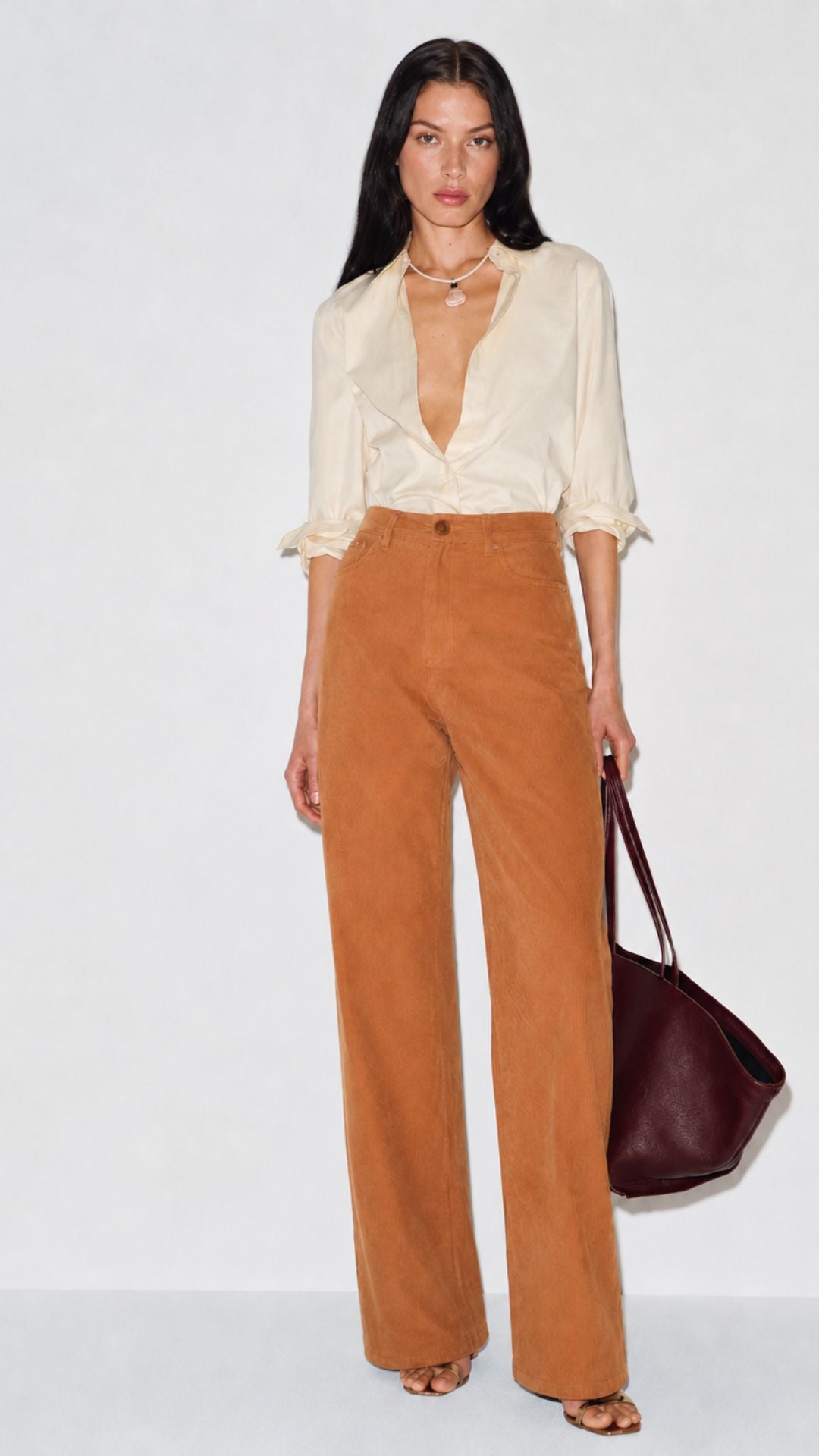 Veda – Braune Cordhose mit weitem Bein
