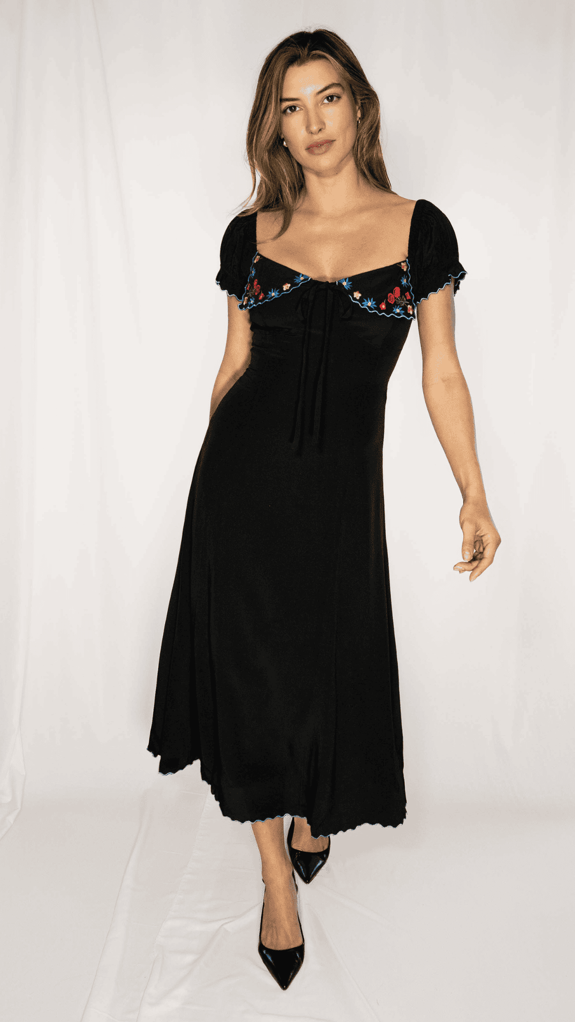 Jeanne Black Dress